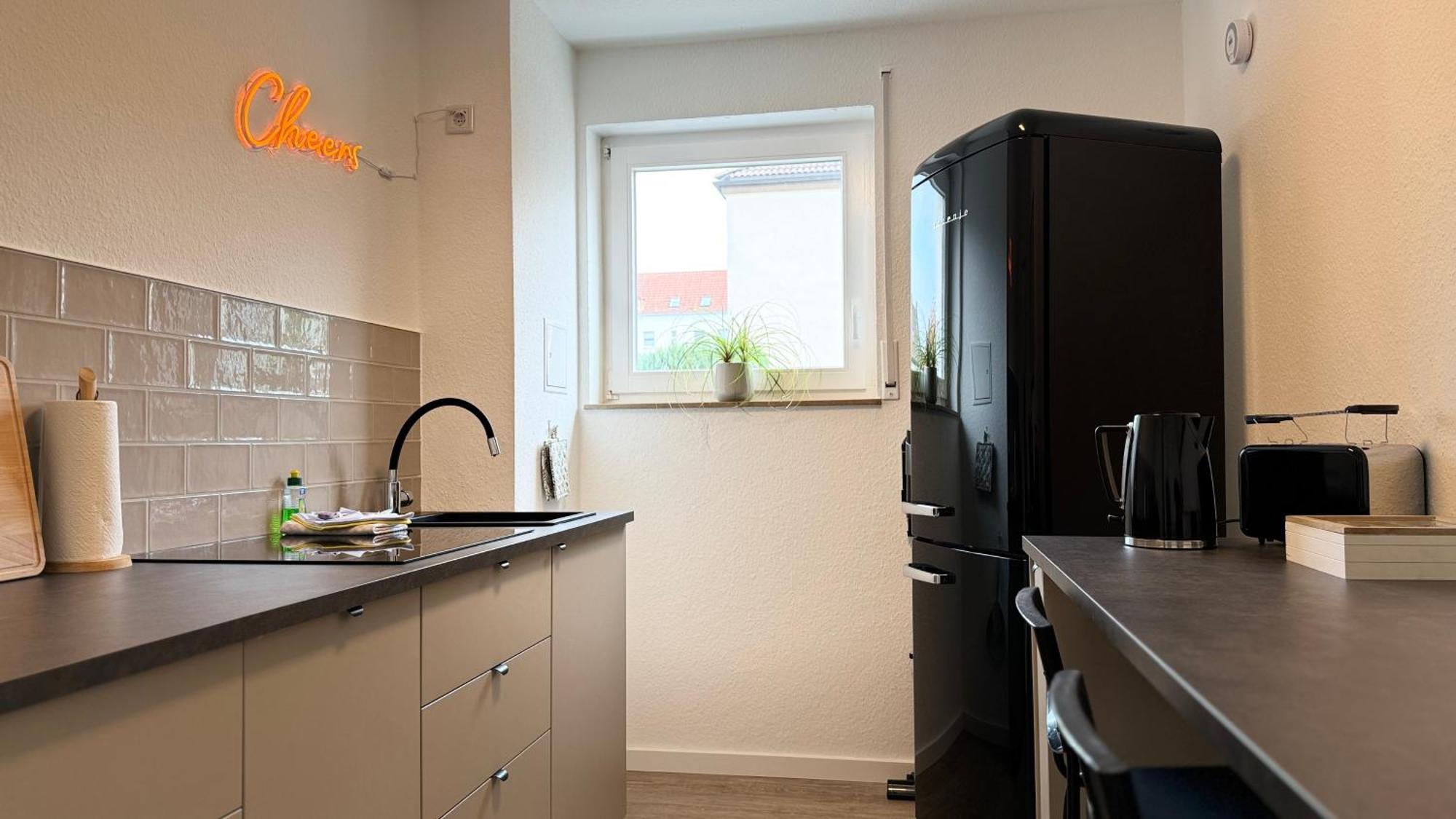 Fewo Am Park - 4P, Boxspringbett, Balkon, Smarttv, Gesundbrunnen, Familienfreundlich Halle  Exterior photo